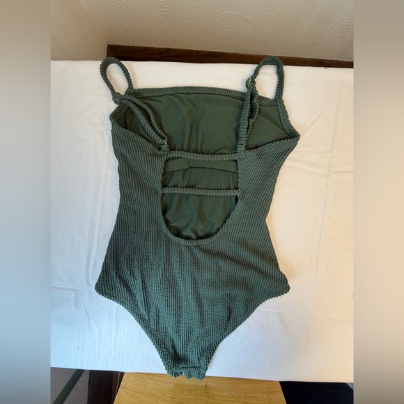 Kona Sol Green Swimsuit Women's Small Textured One Piece Ribbed Scoop Back S - Picture 6 of 10